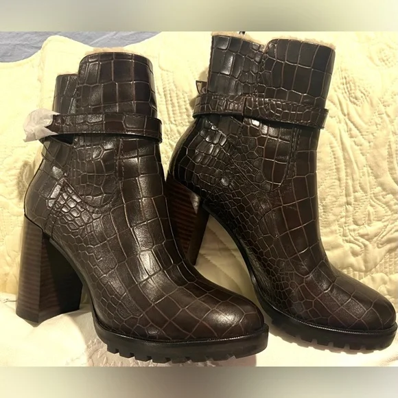 🤎NEW WITH BOX & dust bag Paige chocolate leather, croc-stamped boot 🐿️ - Picture 9 of 17